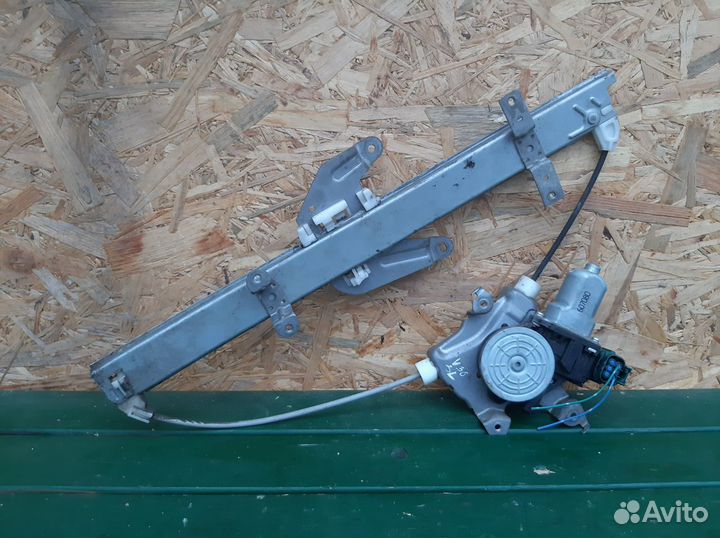 Стеклоподъемник задний Infiniti G25 G35 G37 V36