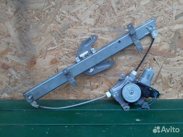 Стеклоподъемник задний Infiniti G25 G35 G37 V36