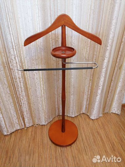 Плечики напольные деревянные на подставке