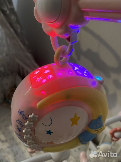 Детский мобиль в кроватку