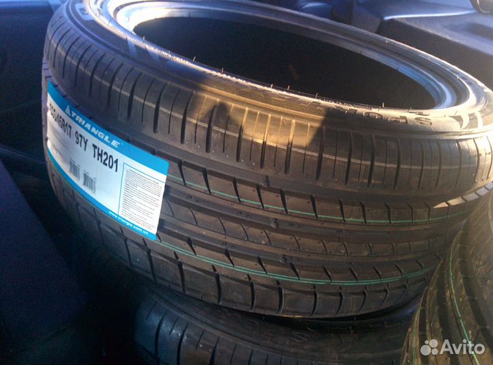 Triangle Sports TH201 205/45 R17