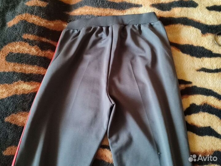 Спортивный костюм для девочки рост 152