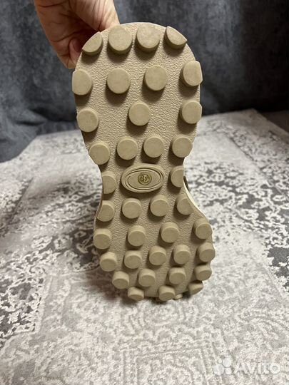 Кроссовки женские 39 размер