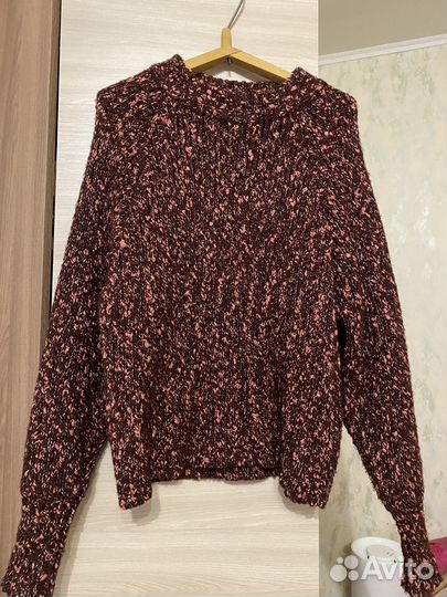 Свитер женский