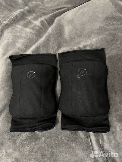 Наколенники asics