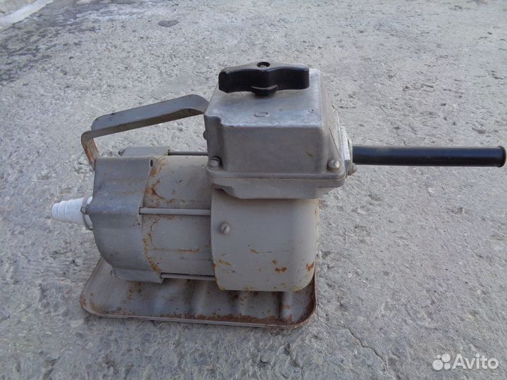 Глубинный вибратор ив-116А У2