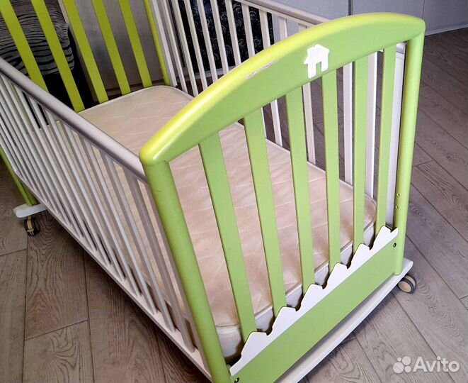 Детская кроватка