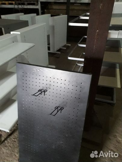 Стол-тумба,полки,корзины стеллаж для товара