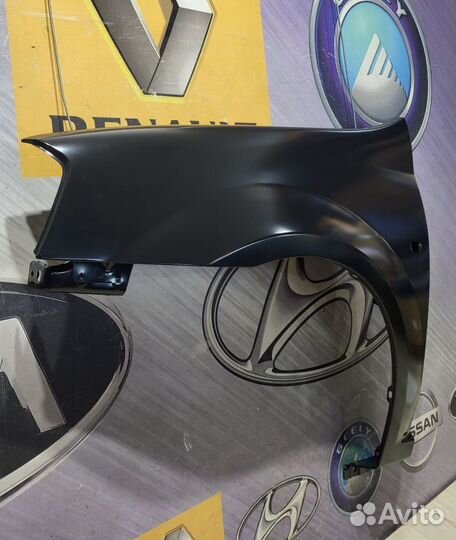 Крыло переднее LADA largus ларгус Лев