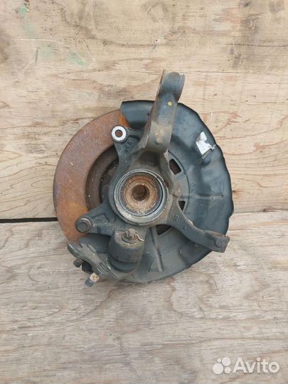 Кулак передний правый Toyota Camry XV40 ACV40