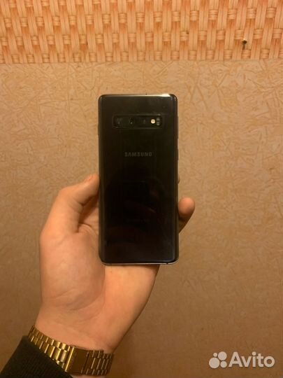 Samsung Galaxy S10, 8/128 ГБ