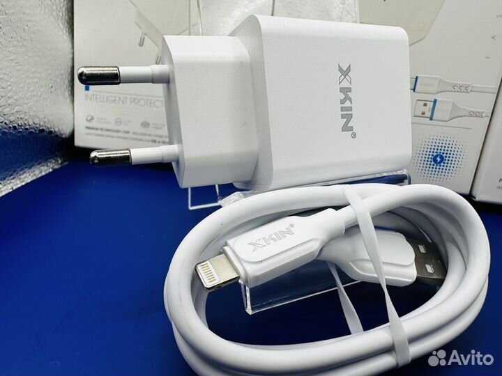 Зарядка на iPhone и Android