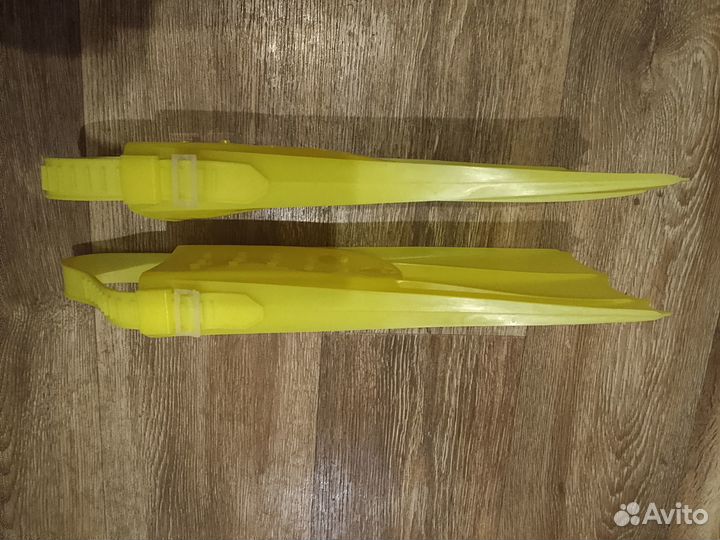 Детские пластмассовые ласты