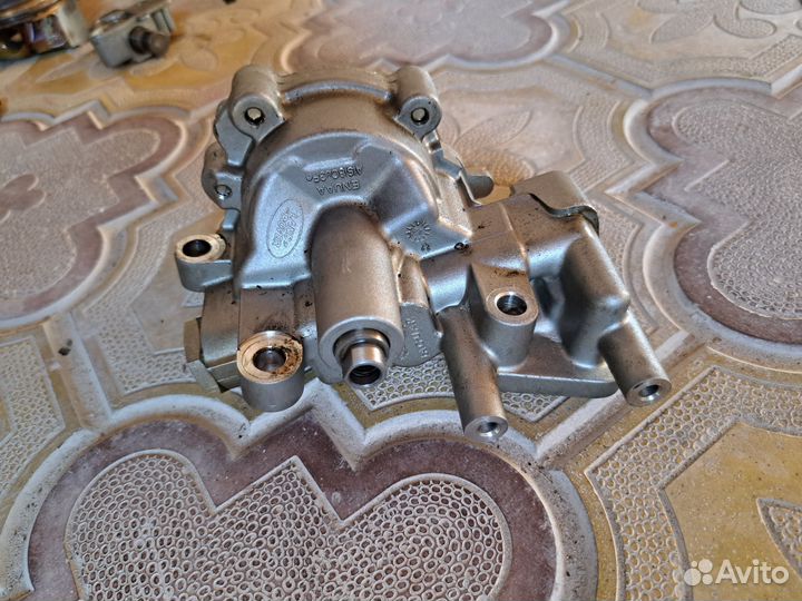 Насос масляный Range Rover Sport l494