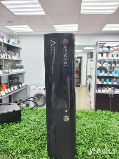 Игровая приставка Microsoft Xbox 360 Е 500 GB (пр1