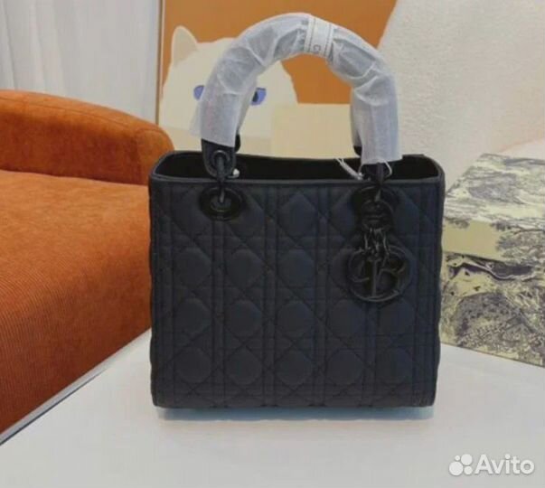 Сумка Christian Dior lady