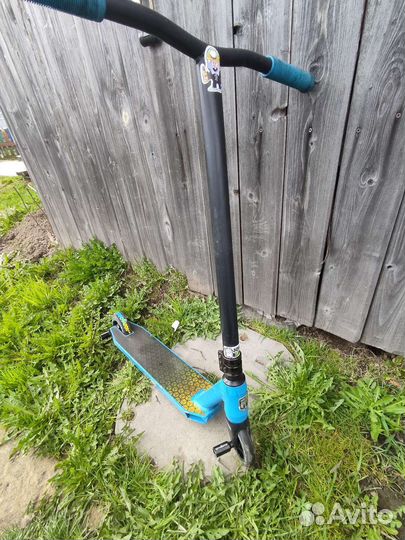 Трюковой самокат mongoose