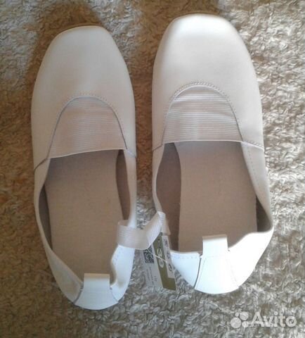 Кожаные чешки Декатлон