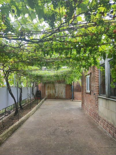 Дом 250 м² на участке 6,6 сот.