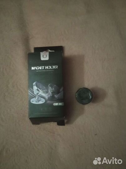 Автомобильный магнитный держатель для телефона