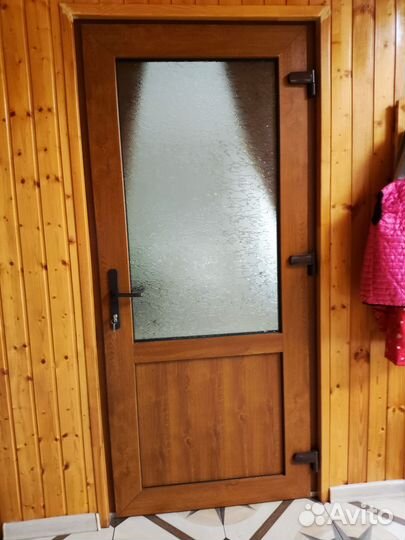 Двери пластиковые бу