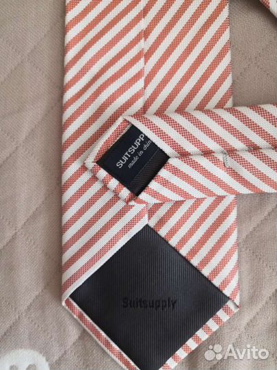 Хлопковый галстук голландского бренда Suitsupply