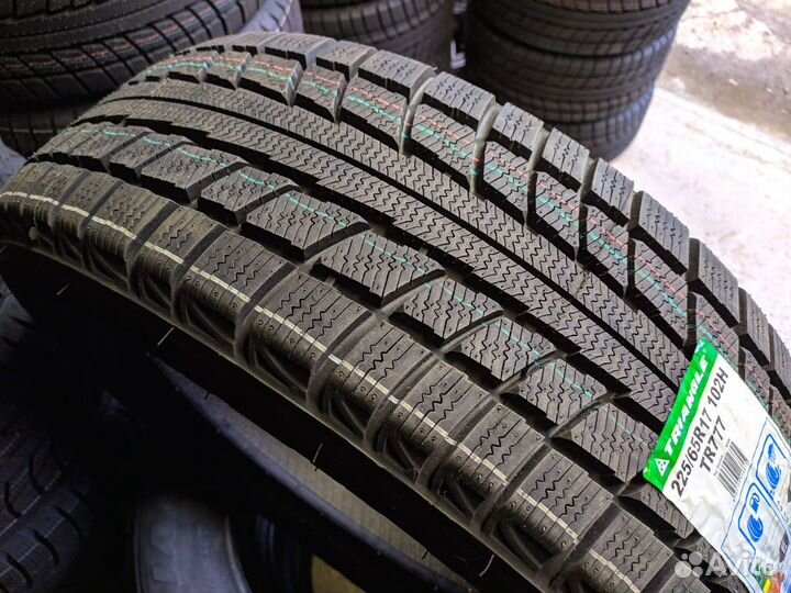 Triangle TR777 225/65 R17 102H