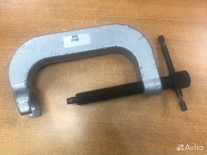 Струбцина G образная OTC 211-023