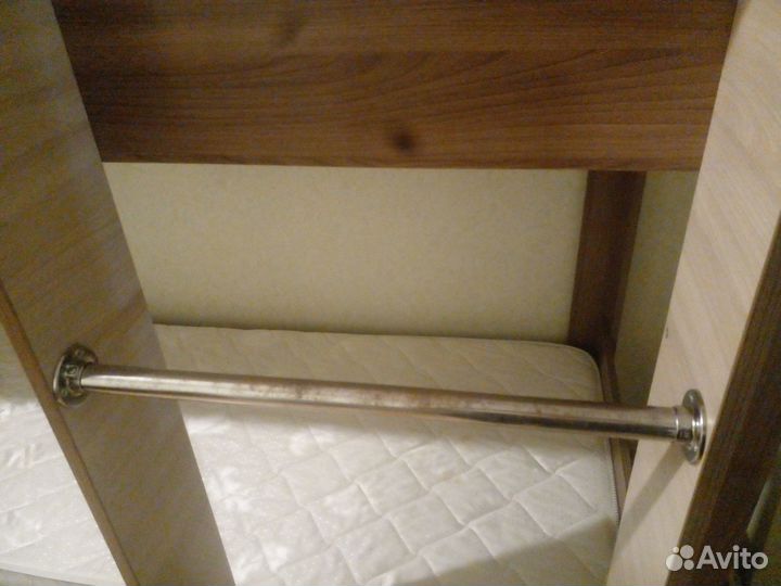 Продам 2-ярусную кровать