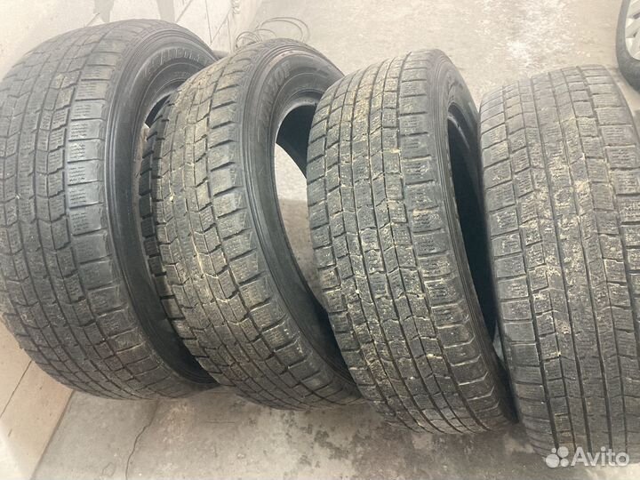 Dunlop SP Winter Ice 01 235/60 R18