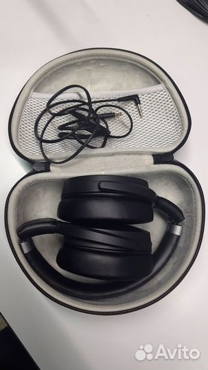 Беспроводные наушники Sennheiser