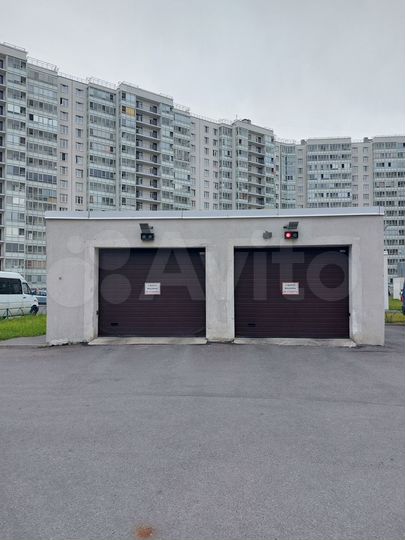 Машиноместо, 13 м²