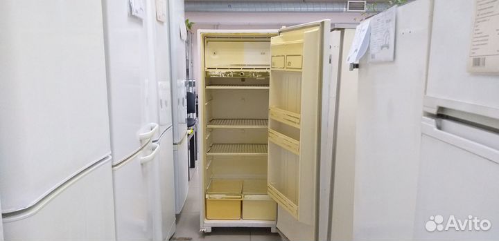 Холодильник Бирюса