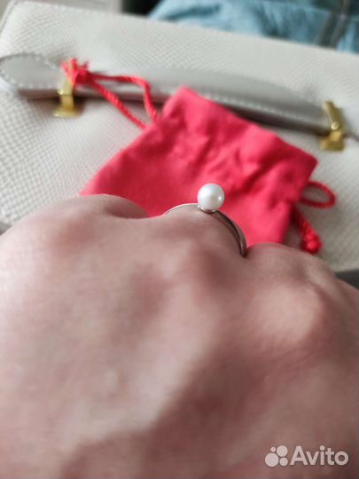 Серебряное кольцо 925 с натуральным жемчугом 18.5