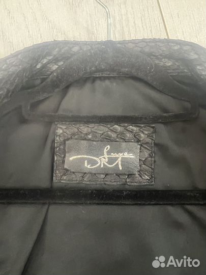 Женская куртка из питона