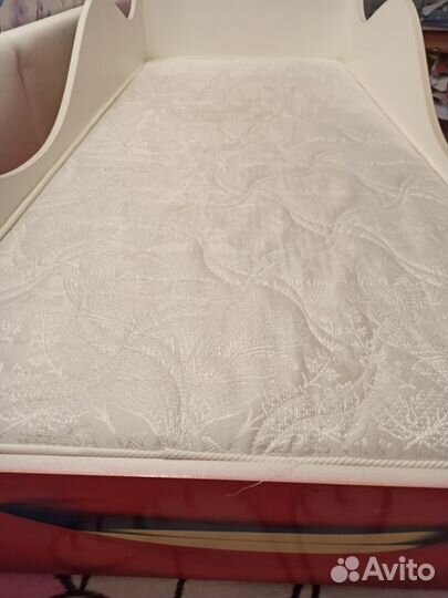 Кровать-машина 