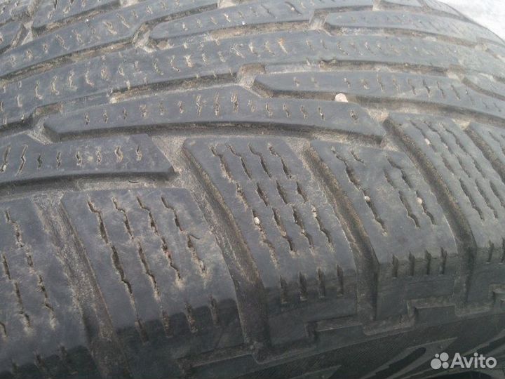 Nokian Tyres Hakkapeliitta R SUV 235/65 R17