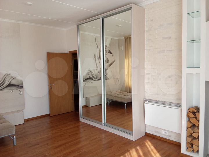 2-к. квартира, 65 м², 3/3 эт.