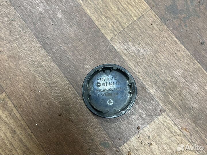 Колпаки на volkswagen 3B7601171 XRW