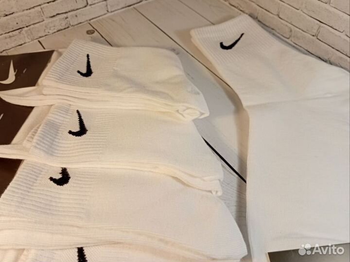 Носки Nike высокие белые