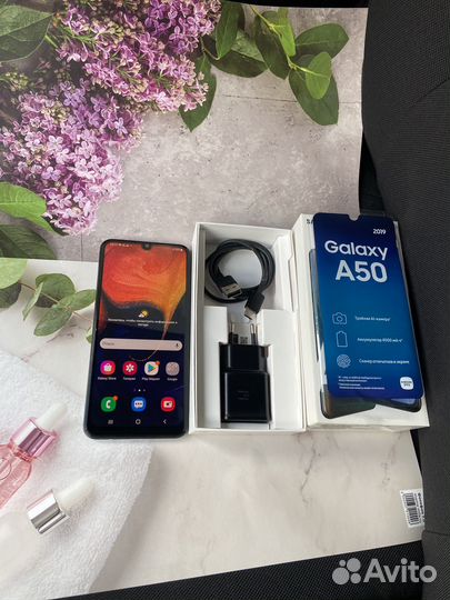 Samsung Galaxy A50, 4/64 ГБ