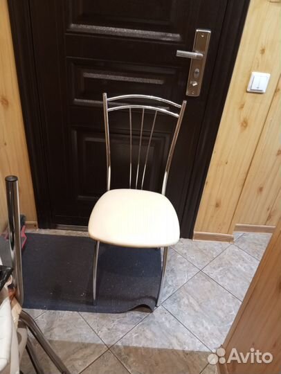 Стулья на металлокаркасе