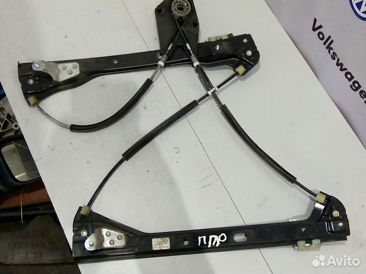 Механизм стеклоподьемника передний правый Volkswag