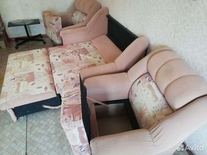 Диван-кровать бежевый