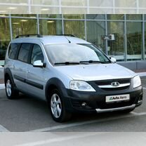 ВАЗ (LADA) Largus Cross 1.6 MT, 2017, 100 749 км, с пробегом, цена 1 073 000 руб.