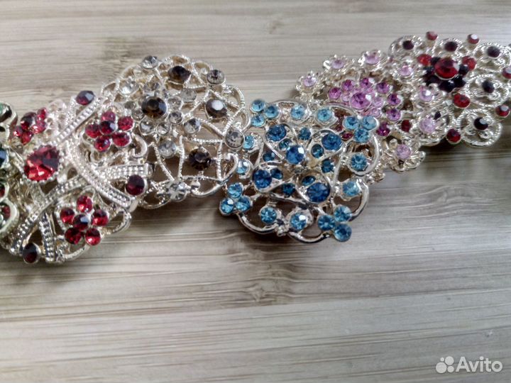 Брошь благородная, камень на.,29 мм