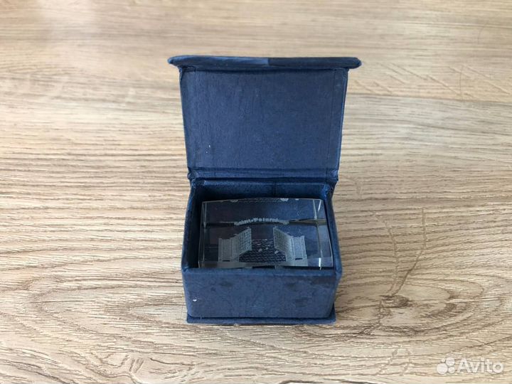 Стеклянный сувенир, Санкт-Петербург