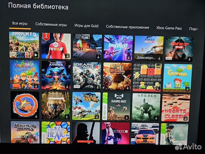 Xbox One X плюс много игр.Отличное состояние