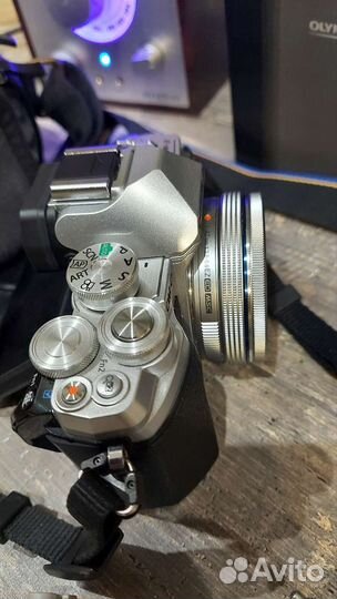 Olympus om d e m10 mark iii