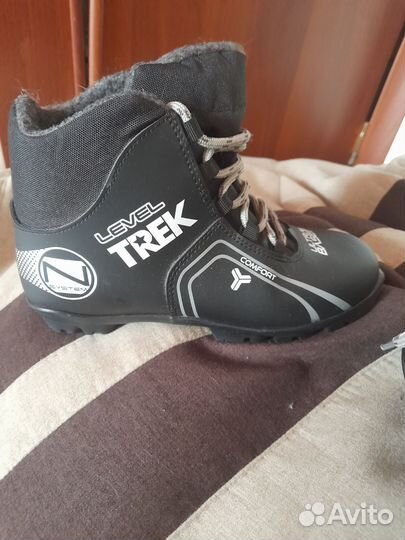 Лыжные ботинки